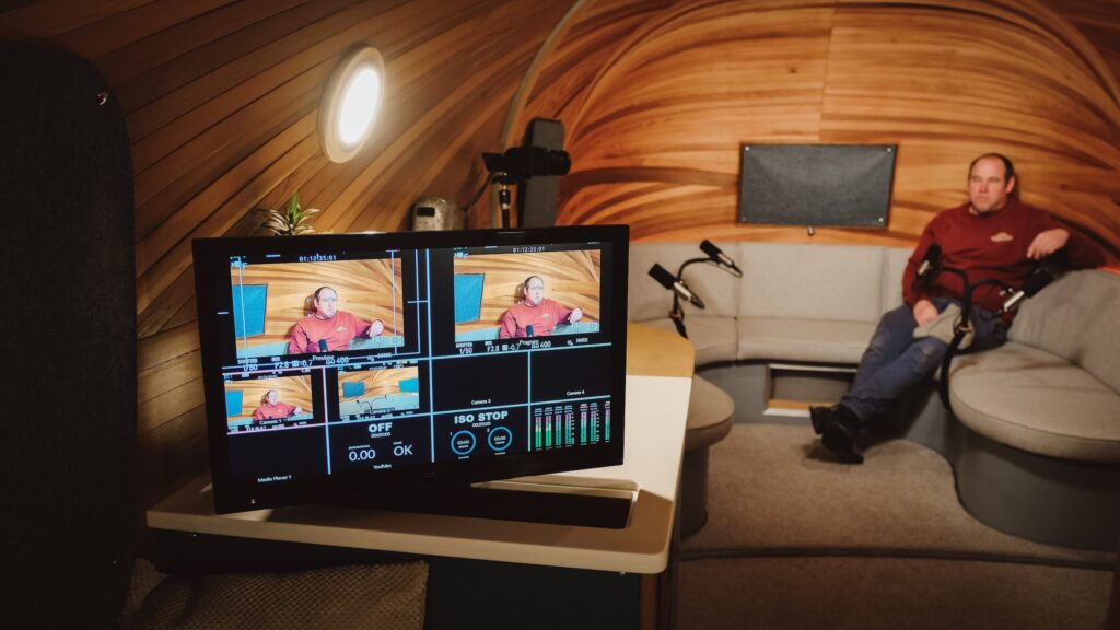 Max Media、動くポッドキャストスタジオ「The Pod」を提供開始